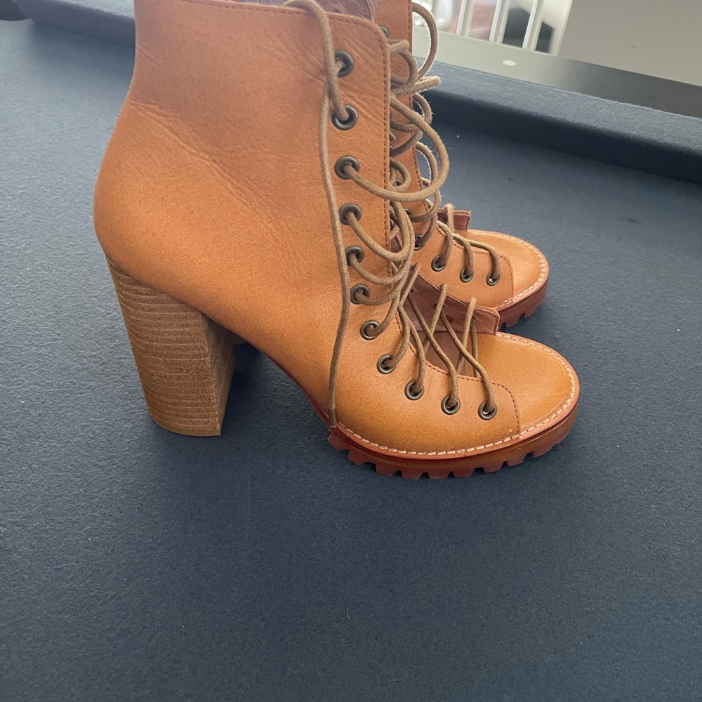 Leather sandals.